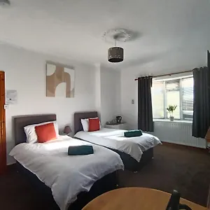 geneva-cottage.hotels-newcastle-upon-tyne.com/